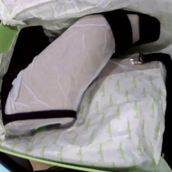 NIB Sam Edelman Daniella Black Suede Heel, Size 8.5 - Picture 7 of 11